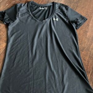 Under Armour Women's Black V-Neck Top